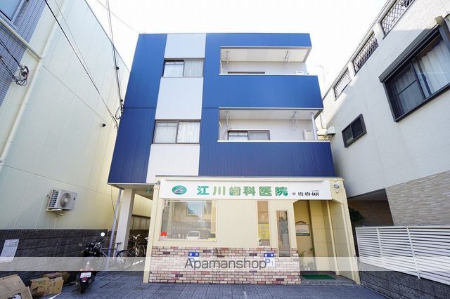 高槻市 3階建 築37年の外観写真