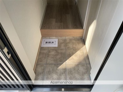 イストワール船町[1R/31.47m2]の玄関