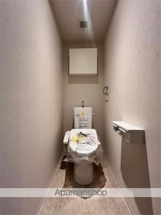 ＩＬＬＵＭＩＮＡ　ＴＥＲＲＡＣＥ　ＭＩＹＡＫＵＢＯ[1LDK/44.07m2]のトイレ