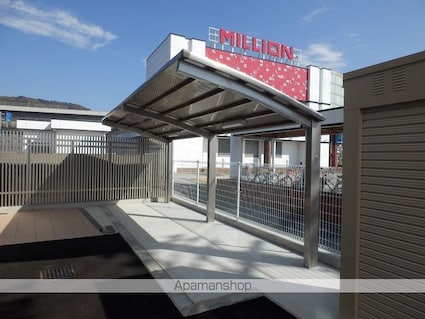 レヴァンテ薊野東町[1LDK/40.68m2]の共用部