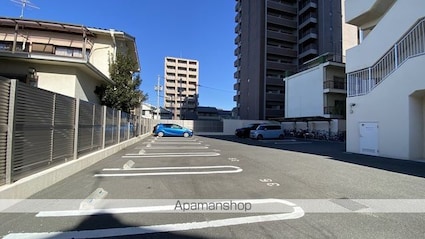 リビンコートＳＴＵＤＩＯ富町アネックス[1LDK/44.55m2]の駐車場