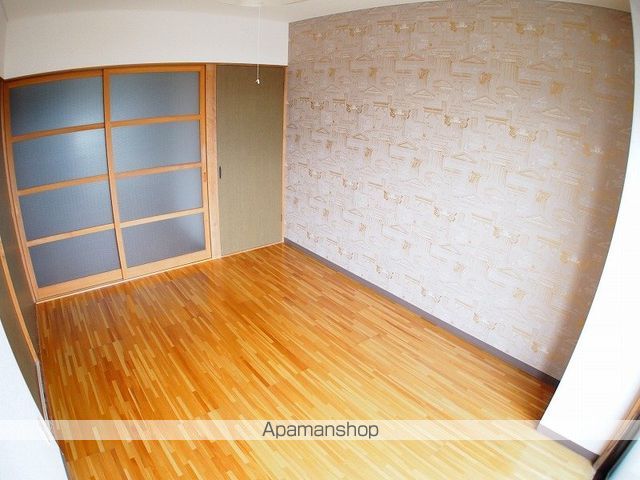 クリスタルマンションの内装写真