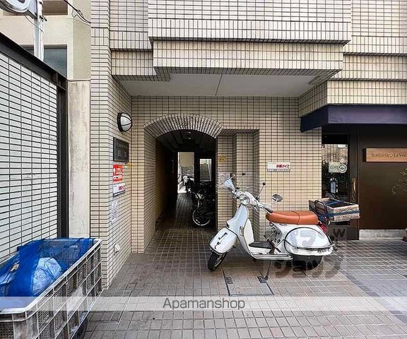 シティキャスル四条の玄関写真