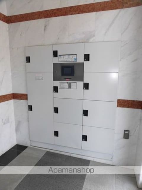 和歌山県和歌山市友田町５丁目[1K/27.63m2]のエントランス3