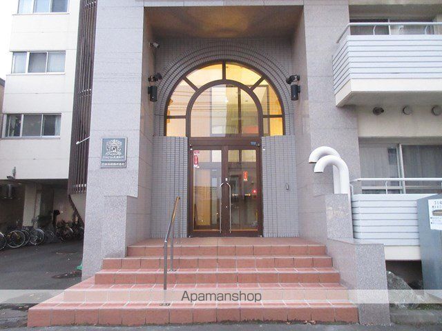 日興パレス東札幌の玄関写真