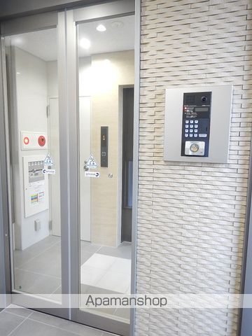 フォンス鴨池DCの玄関写真