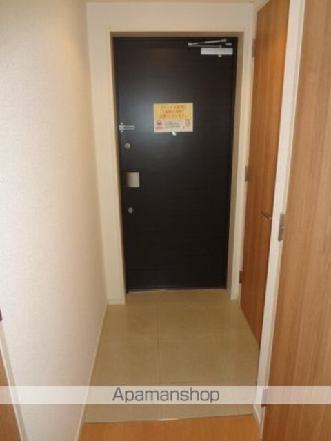 Ｂｒｉｌｌｉａ　ｉｓｔ　三軒茶屋　ブラッサムテラス[1SLDK/53.57m2]の玄関