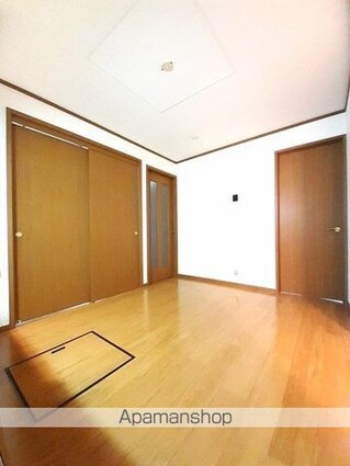 メゾン・ラフィーネ[2K/42.77m2]のリビング・居間