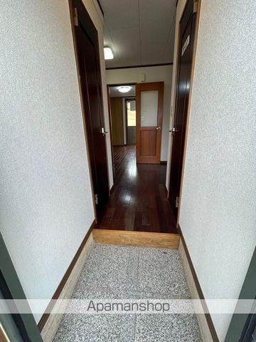 丸井ハイツ崎岡の内装写真