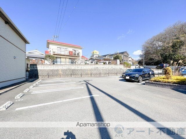 ソルビエント[2DK/45.77m2]の駐車場2