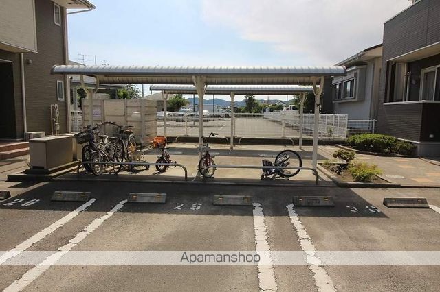 サンモール・N Iの玄関写真