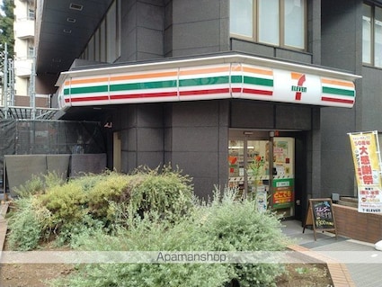 東京都新宿区四谷４丁目[3LDK/74.92m2]の周辺3