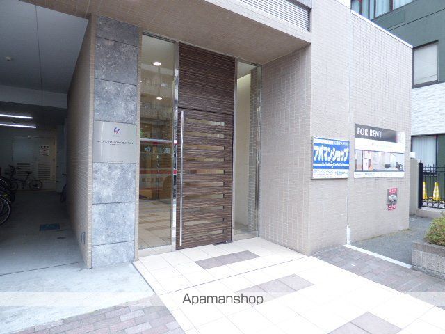 HF北四番丁レジデンスの玄関写真