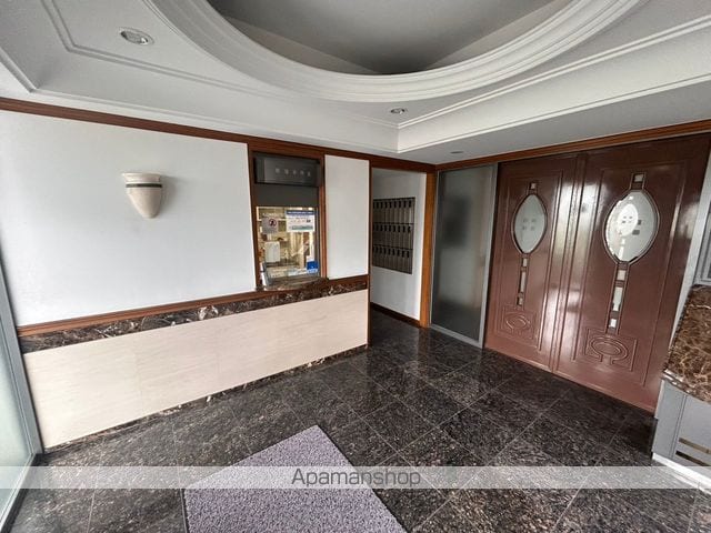 アーバンコート己斐本町の玄関写真