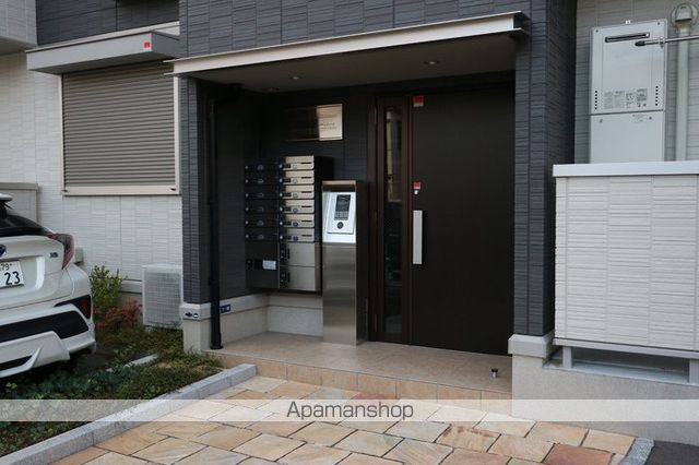 AVENIRの玄関写真