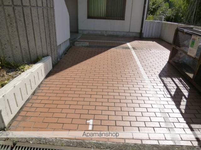 石山古都ハウスの玄関写真