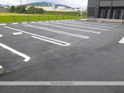 岐阜県岐阜市三田洞[1LDK/50.01m2]の駐車場