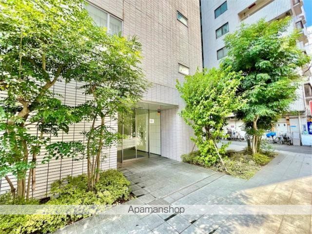 レジディア新御徒町の玄関写真