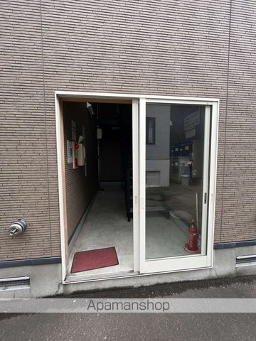 プラッツ南16条の玄関写真