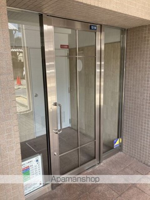 シャトー石山[3LDK/65.16m2]のエントランス