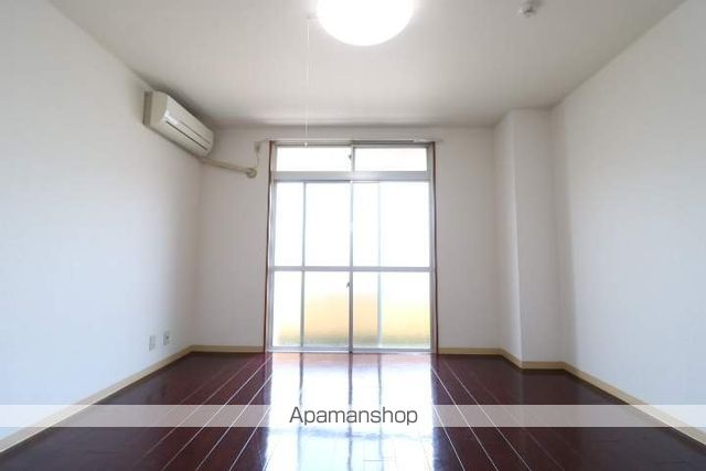 プレアール新屋敷の内装写真