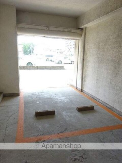 和歌山県和歌山市美園町４丁目[1LDK/44.4m2]の駐車場