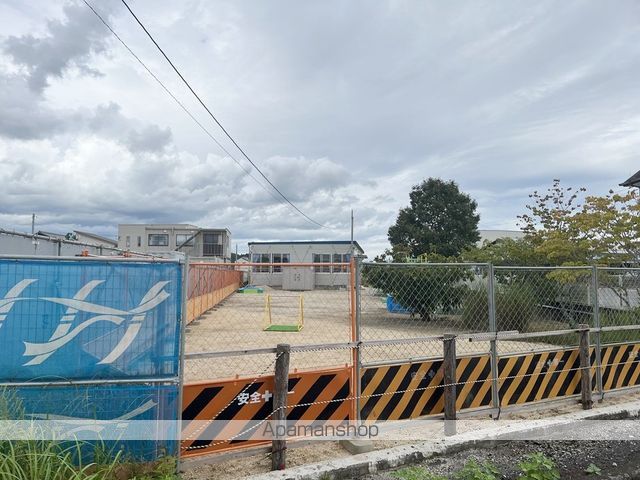 シャルールの周辺写真