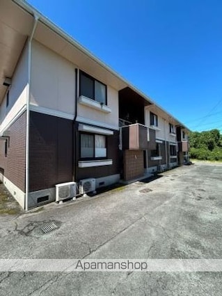 グランドゥール岩崎　Ａ棟[2LDK/53.68m2]の外観2