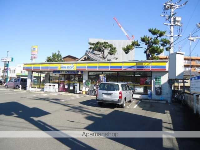 コモド社前の周辺写真