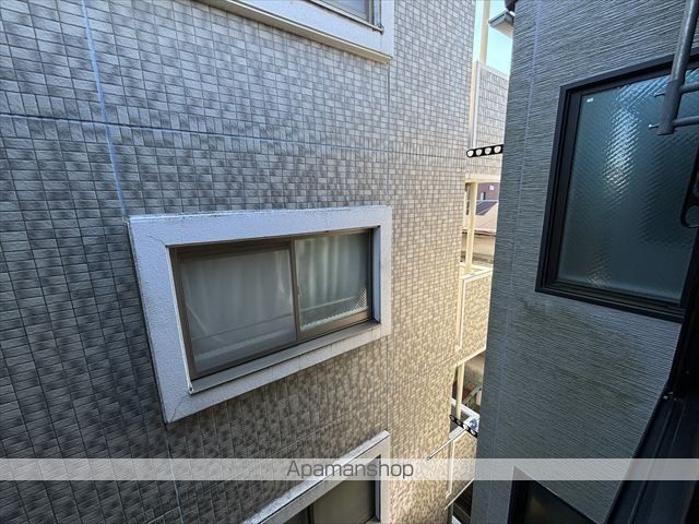 サイドガレージ矢部の玄関写真
