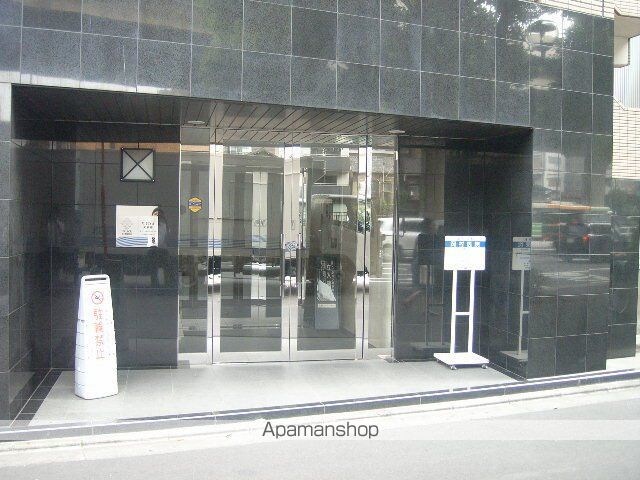 東京都新宿区水道町[1K/20.73m2]のエントランス