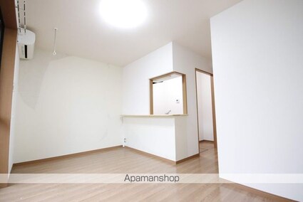 クラージュ（中新田）[1LDK/33.05m2]のリビング・居間