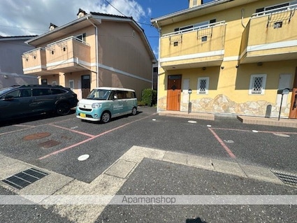 滋賀県東近江市妙法寺町[2LDK/72m2]の駐車場1