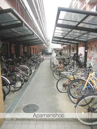 エルロード住吉７号館[2LDK/61m2]の駐車場2