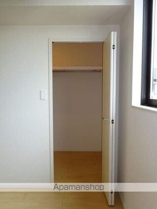 ボヌール岩橋　Ⅱ[2LDK/57.25m2]の収納