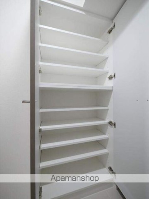 ＰＲＥＭＩＵＭ　ＣＵＢＥ　池袋本町[1DK/30.56m2]の内装1
