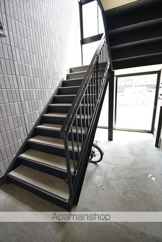札幌市東豊線 福住駅 徒歩6分 2階建 築32年の玄関写真