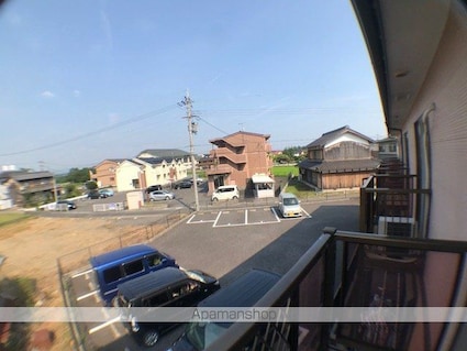 滋賀県東近江市市子殿町[2LDK/59.62m2]の駐車場3