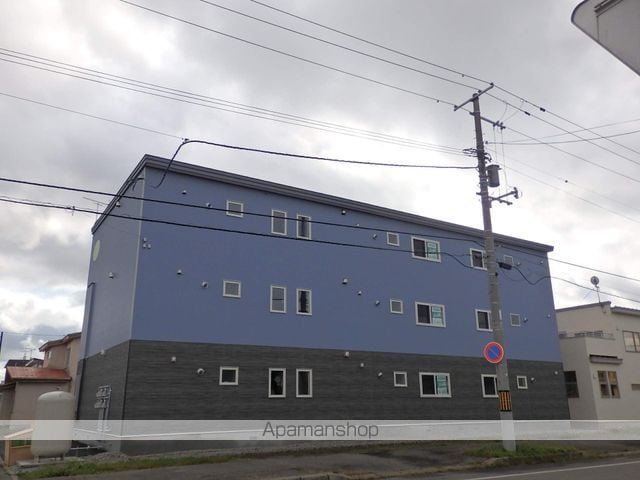 帯広市 3階建 築9年の外観写真