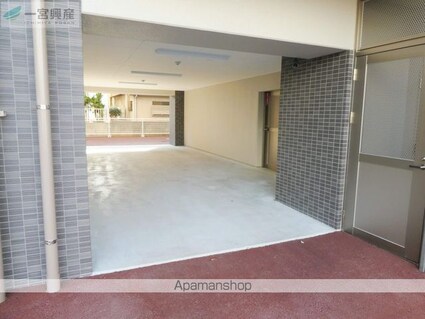 ヴィゴーレ道後[1LDK/50m2]のエントランス3