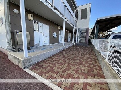 レオパレスエスポアール２番館[1K/26.49m2]のエントランス