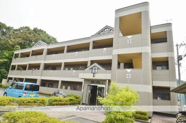 コンフォース亀山IIの外観写真