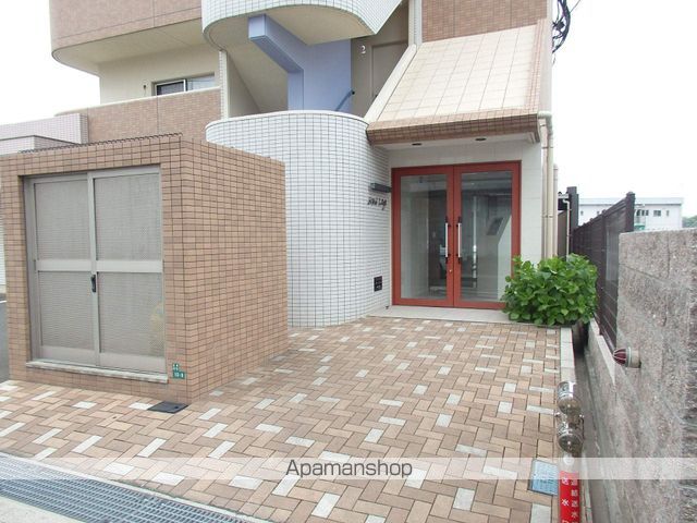 グランロージュの玄関写真