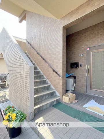 ソレイユ木山の玄関写真