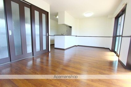 フォブール司Ⅱ[2LDK/68.49m2]のリビング・居間