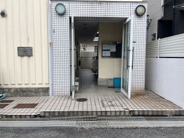 レオパレス住吉の玄関写真