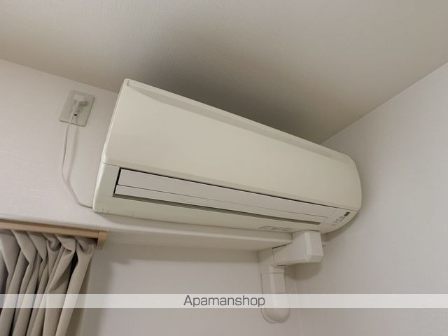 イーバイユー新大阪の内装写真