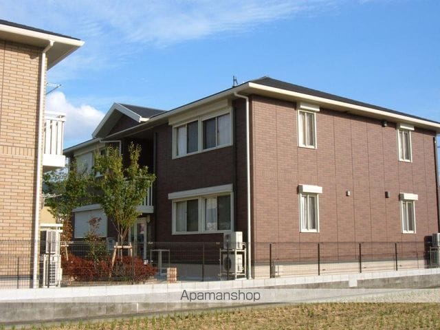 ロイヤル倉治 C棟の外観写真