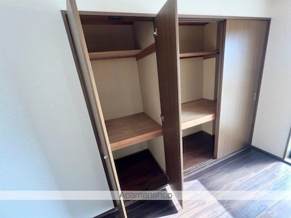 コンフォール[2LDK/49.5m2]の収納