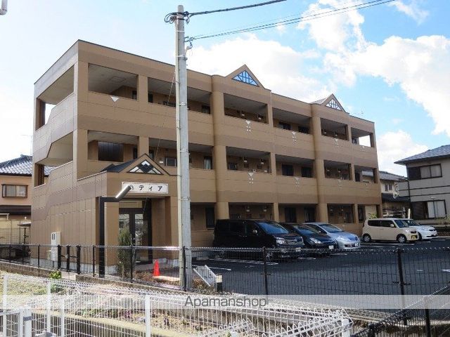 ＪＲ御殿場線 裾野駅 バス乗車時間：10分 最寄りバス停で下車 徒歩5分 3階建 築17年の外観写真